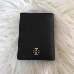 NWOT✨ Tory Burch Emerson Foldable Card Holder
